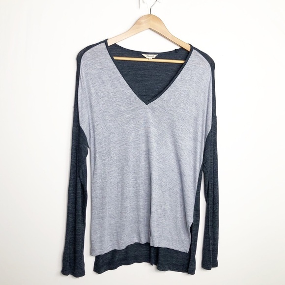 MADEWELL. Navy blue color block, V-neck long sleeve T-shirt. - Picture 8 of 8